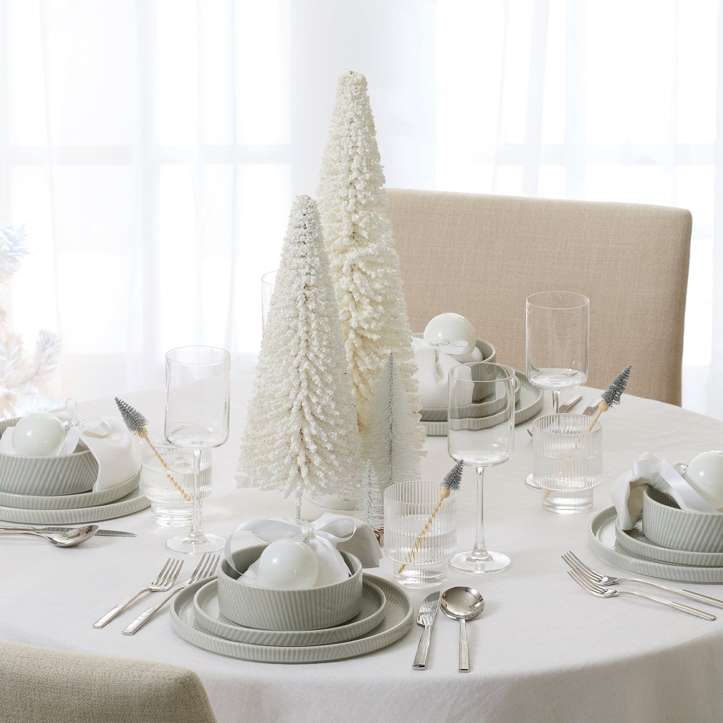 Modulus Vapor 16-Piece Dinnerware Set