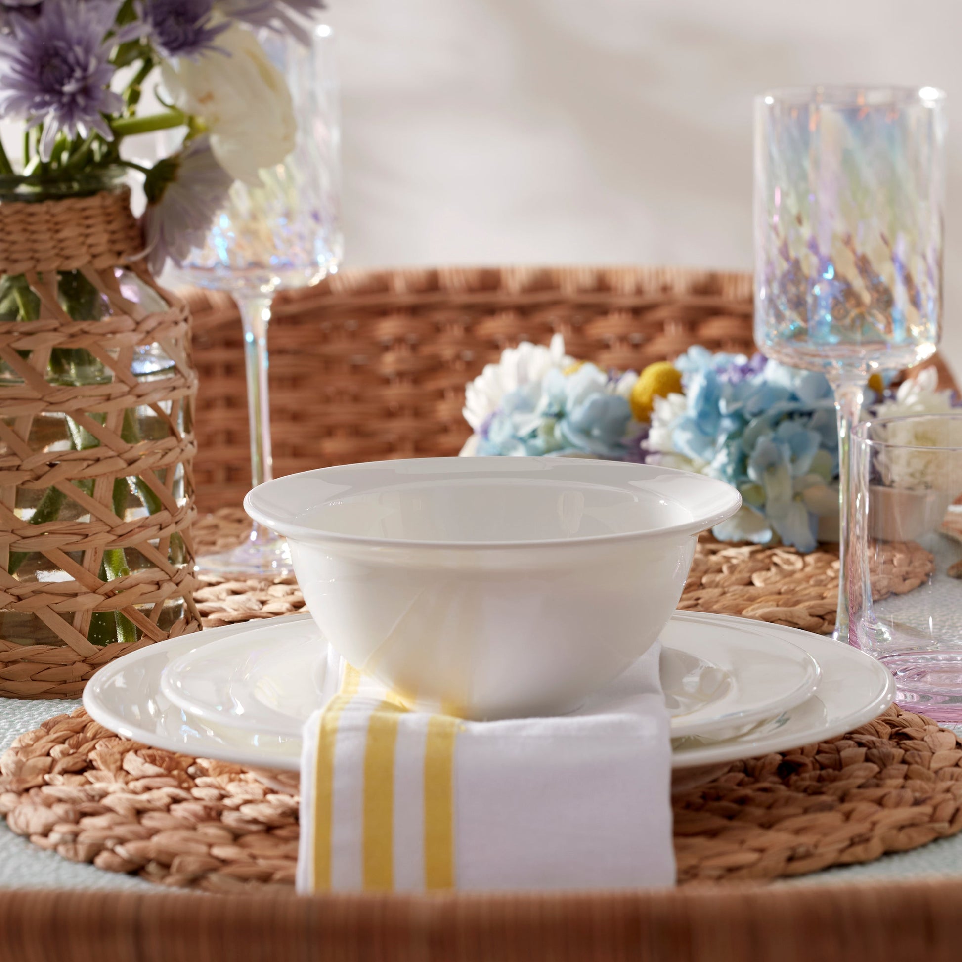 Studio 1414 Rimmed 16-Piece Dinnerware Set