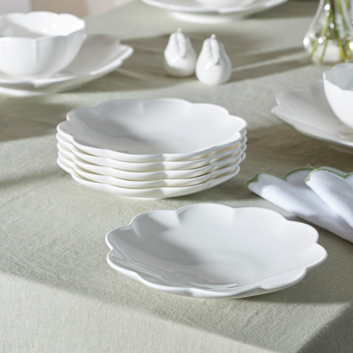 Studio 1414 Scallop Accent Plates, Set of 6