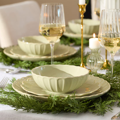 French Perle Scallop Matcha 24-Piece Dinnerware Set