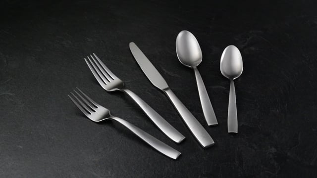 Everdine 45-Piece Flatware Set